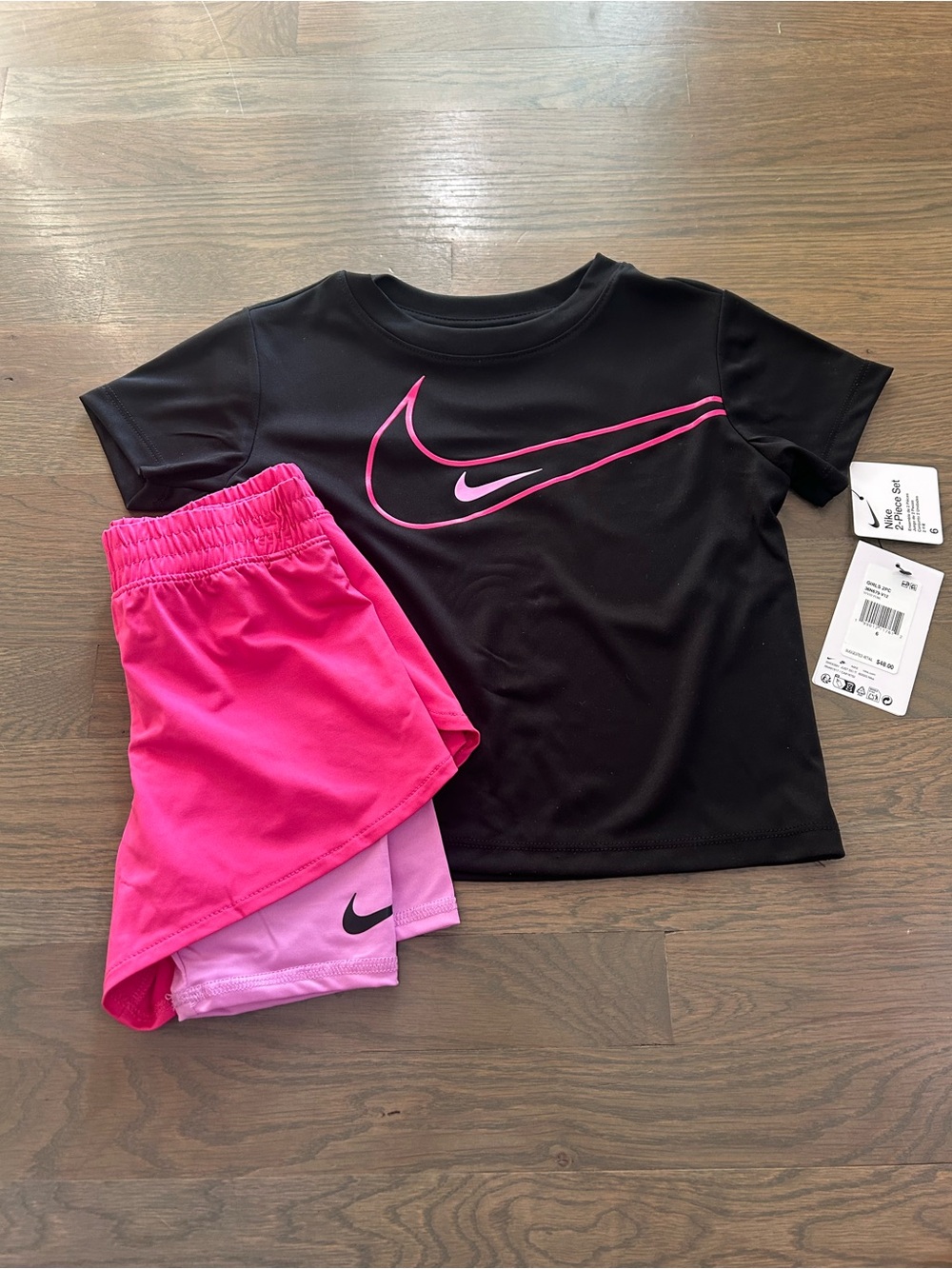 NWT Nike Girls Set size 6